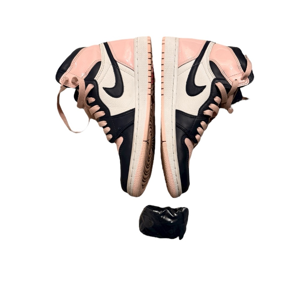 Nike Wmns Air Jordan 1 Retro High OG SE 'Bubble Gum'